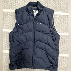 Men’s Oakley down vest